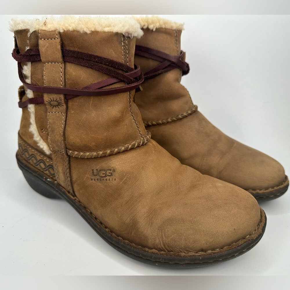 UGG Women's Retired Australia Cove Brown Suede Slip-In Boots SZ 8